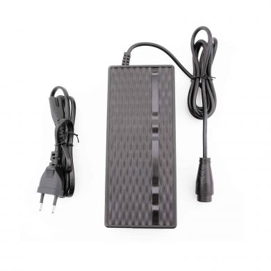 Charger 67,2V / 2A 